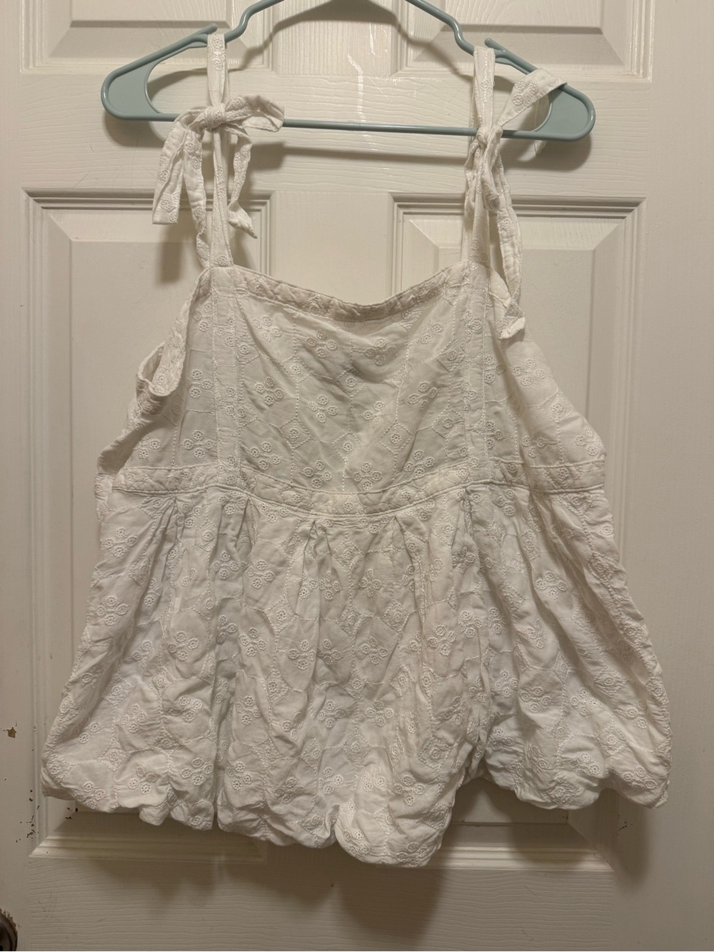 Old Navy White Eyelet Tie-Shoulder Tank Top